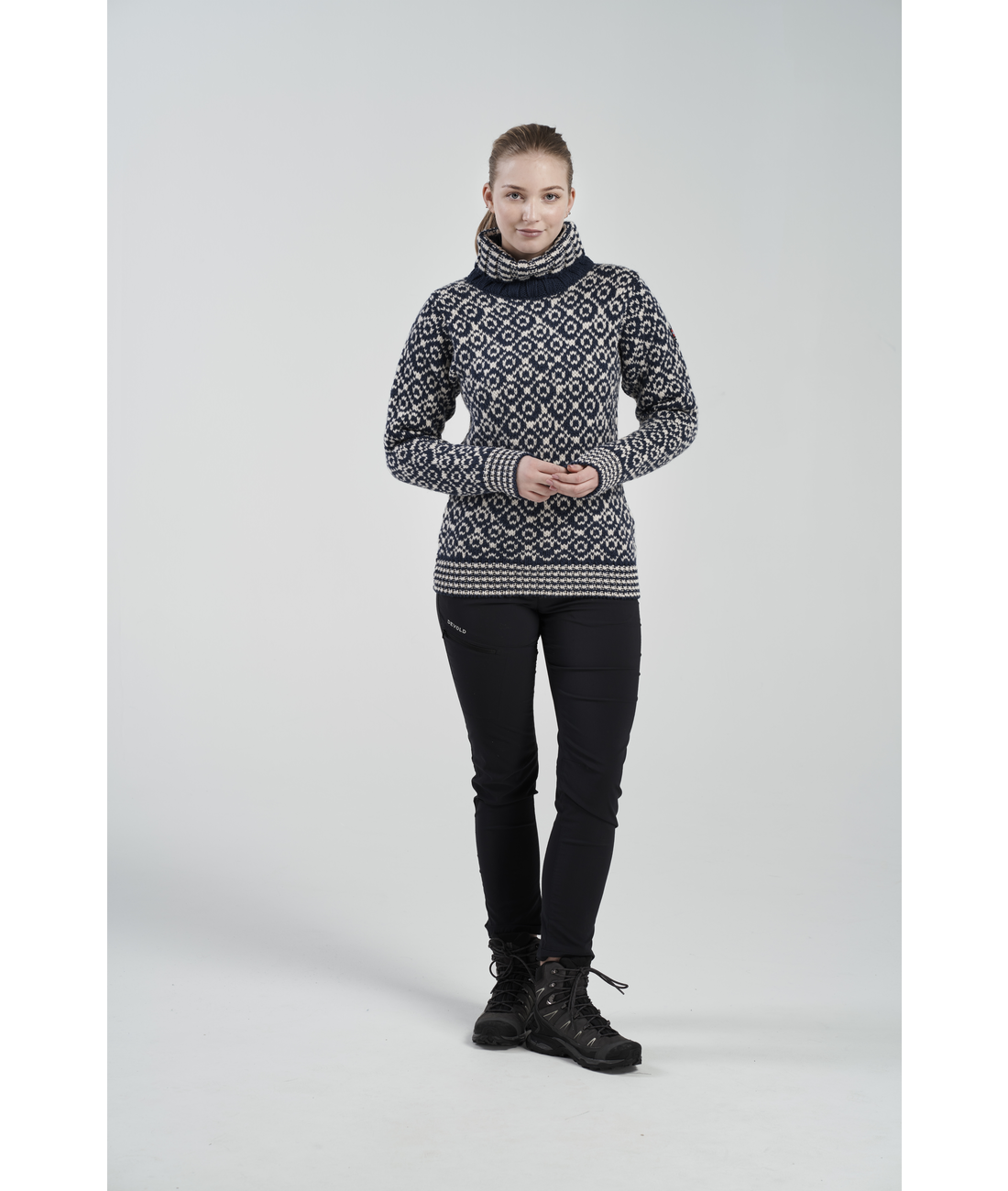 Svalbard Sweater High Neck